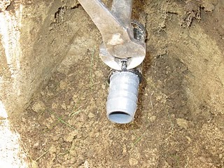 How To Repair Lawn Irrigation Pipe